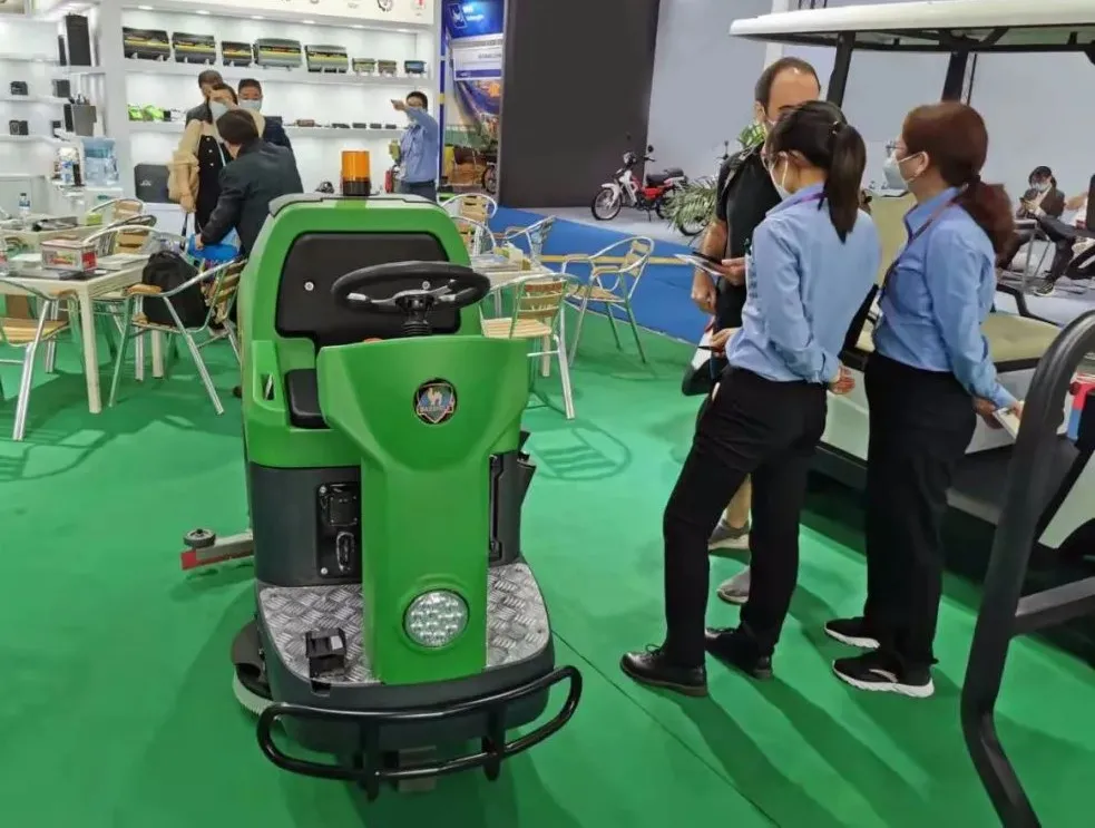 全自動式洗地機